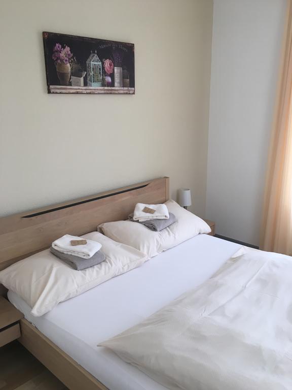 Hotel De La Gare Yvonand ภายนอก รูปภาพ